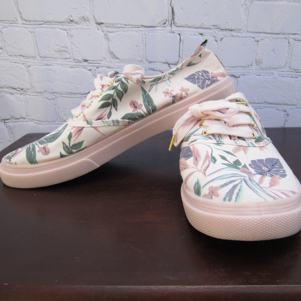 H&M Floral Pink Shoes size 9.5